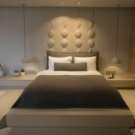 Otel Omm 4*