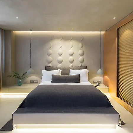 Omm Hotel