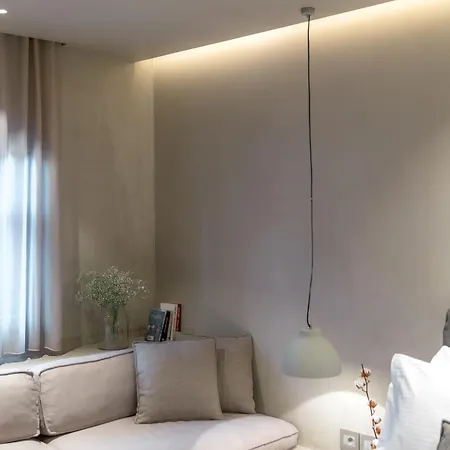 Hotel Omm 4*