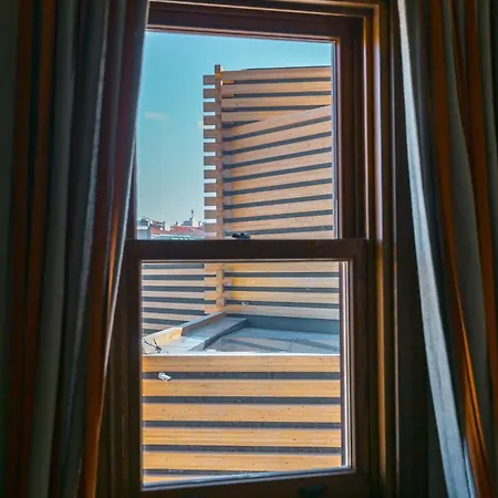 Otel Omm