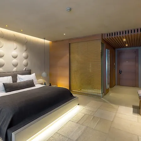 Hotel Omm 3*