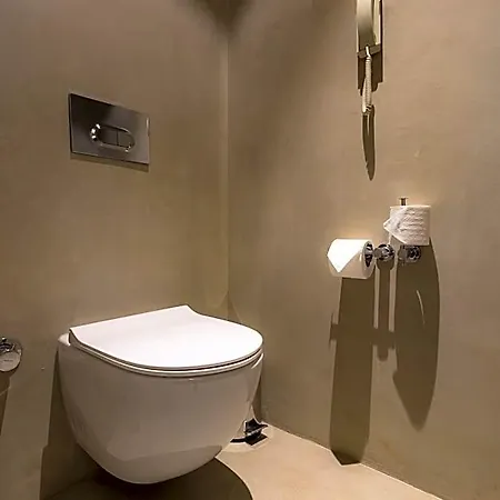 Hotel Omm