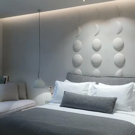 Hotel Omm 4*